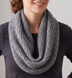 Aeropostale Gray Infinity Knit Scarf 100% Acrylic 9" x 32"